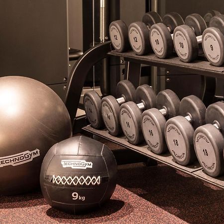 Virgin Hotels Edimburgo Exterior foto Dumbbells and exercise balls