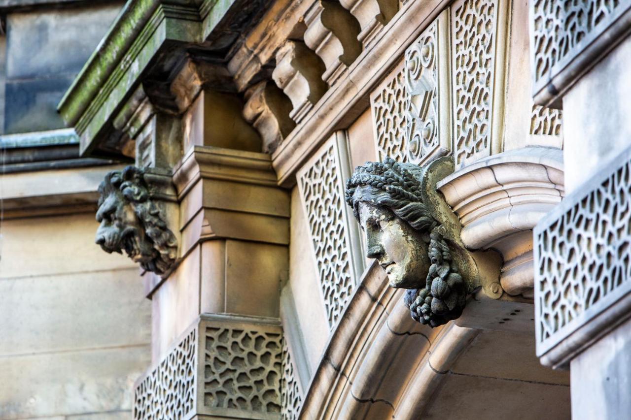 Virgin Hotels Edimburgo Exterior foto Detail of the facade